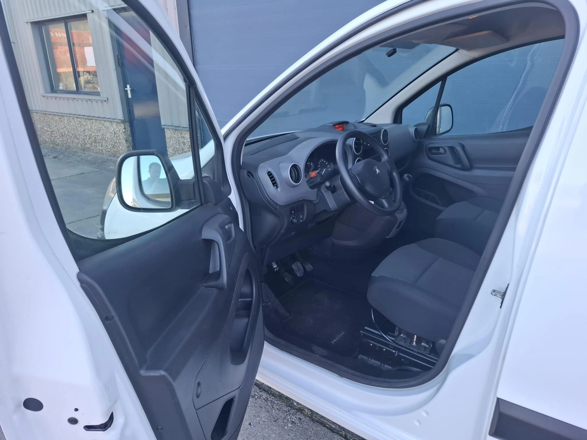 Hoofdafbeelding Peugeot Partner