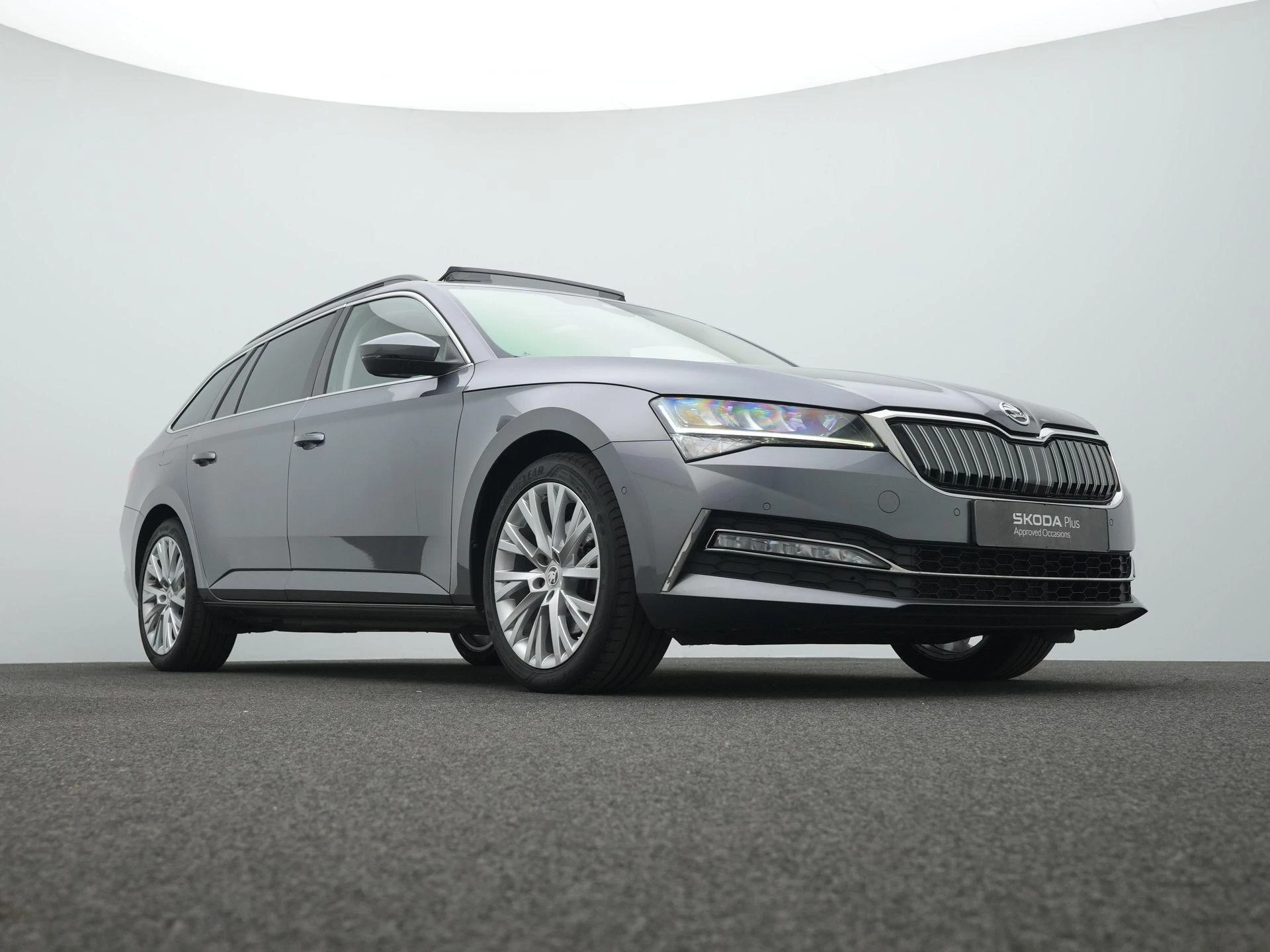 Hoofdafbeelding Škoda Superb