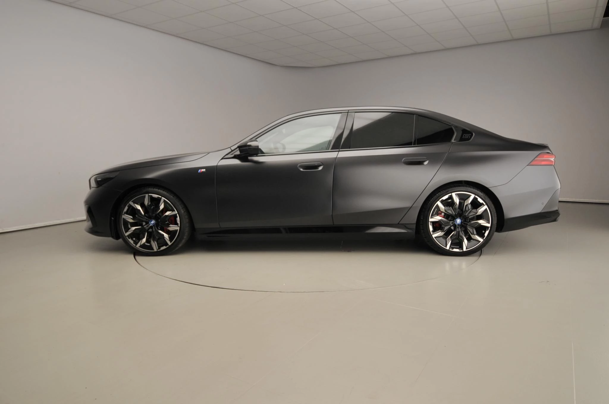 Hoofdafbeelding BMW i5
