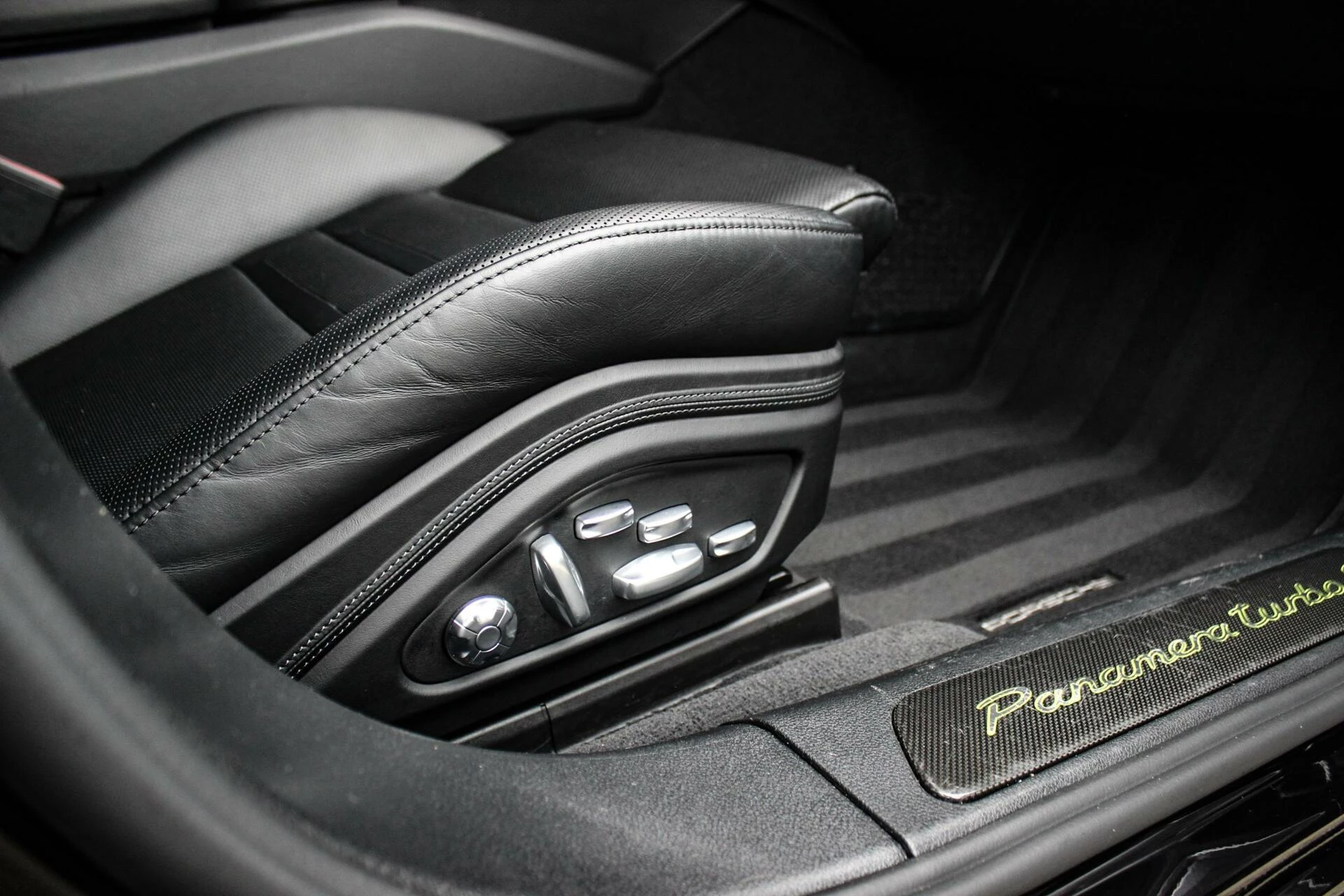 Hoofdafbeelding Porsche Panamera
