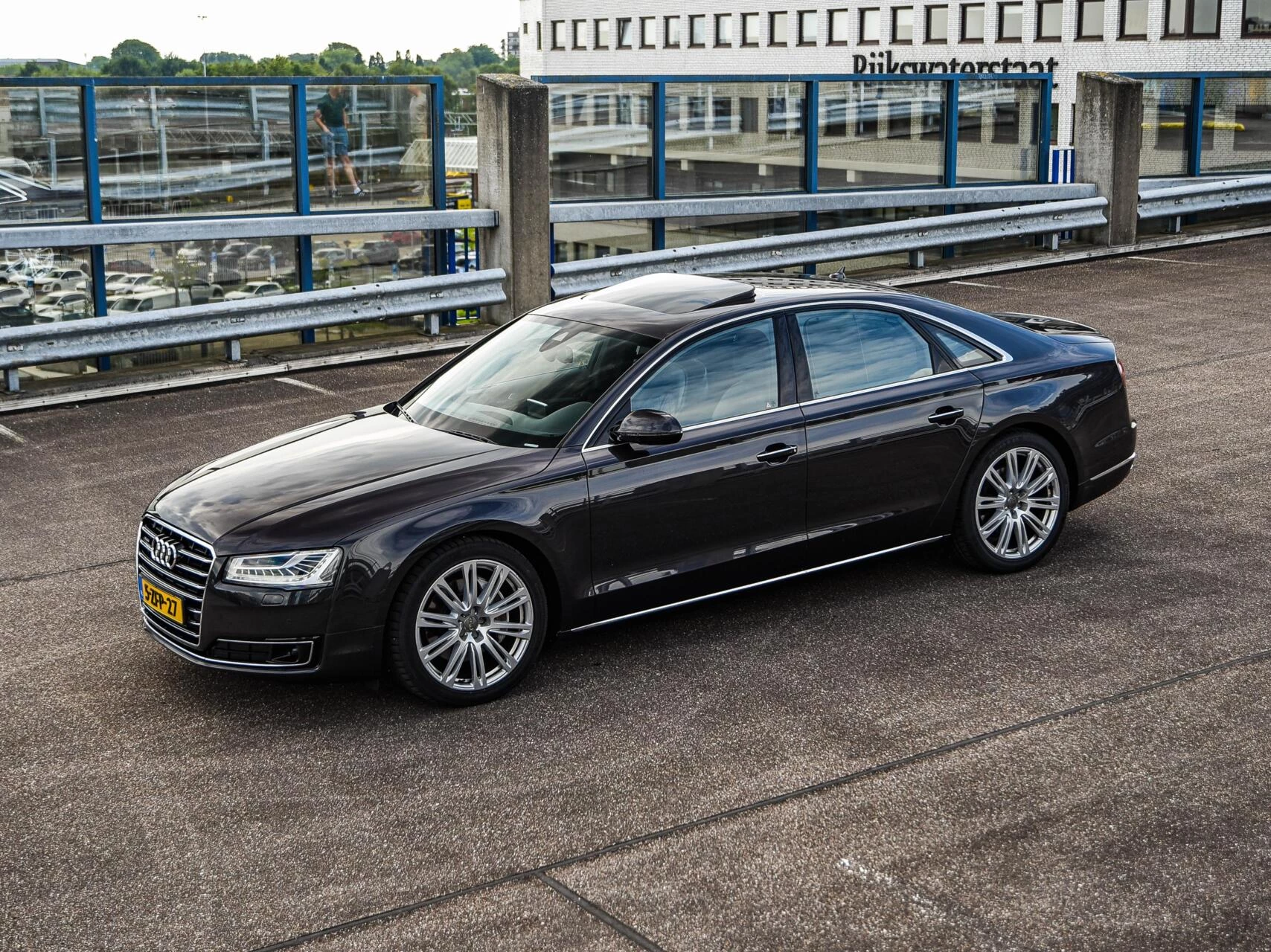 Hoofdafbeelding Audi A8