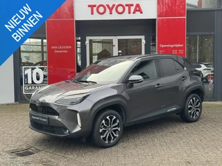 Toyota Yaris Cross 1.5 Hybrid 115 First Edition APPLE/ANDROID STOEL/STUURVERWARMING NAVI AD-CRUISE PRIVACY-GLASS 17"LM-VELGEN