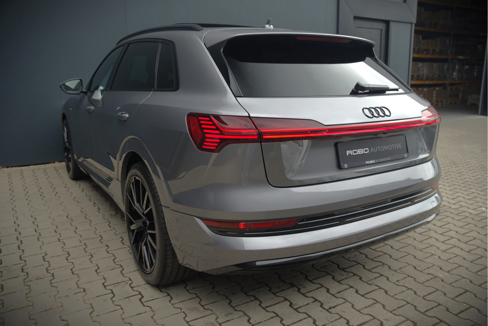 Hoofdafbeelding Audi e-tron