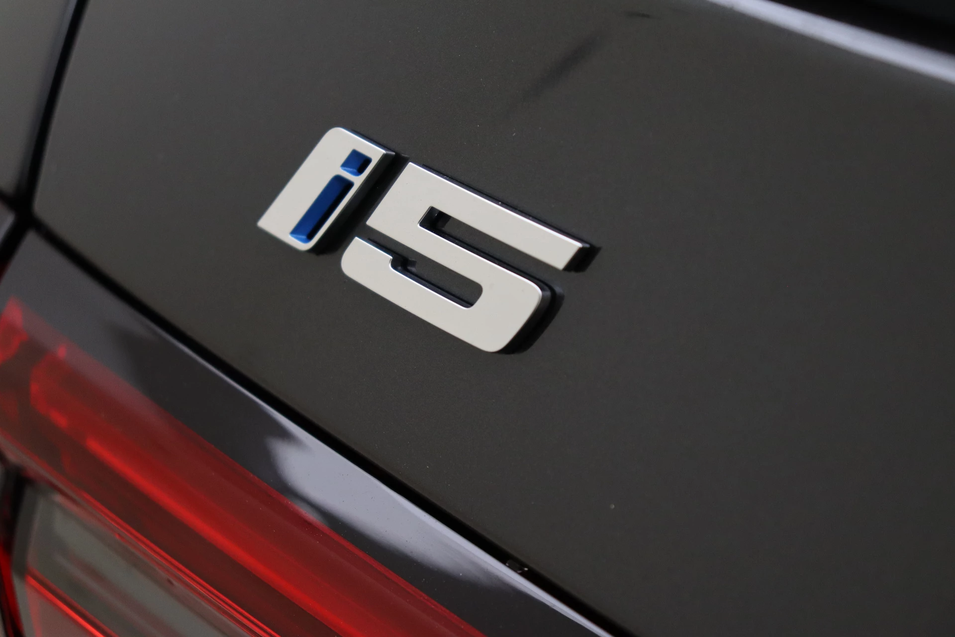 Hoofdafbeelding BMW i5