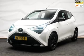 Toyota Aygo 1.0 VVT-i x-play Black And White Edition [ Camera Navigatie LED Carplay Airco ]