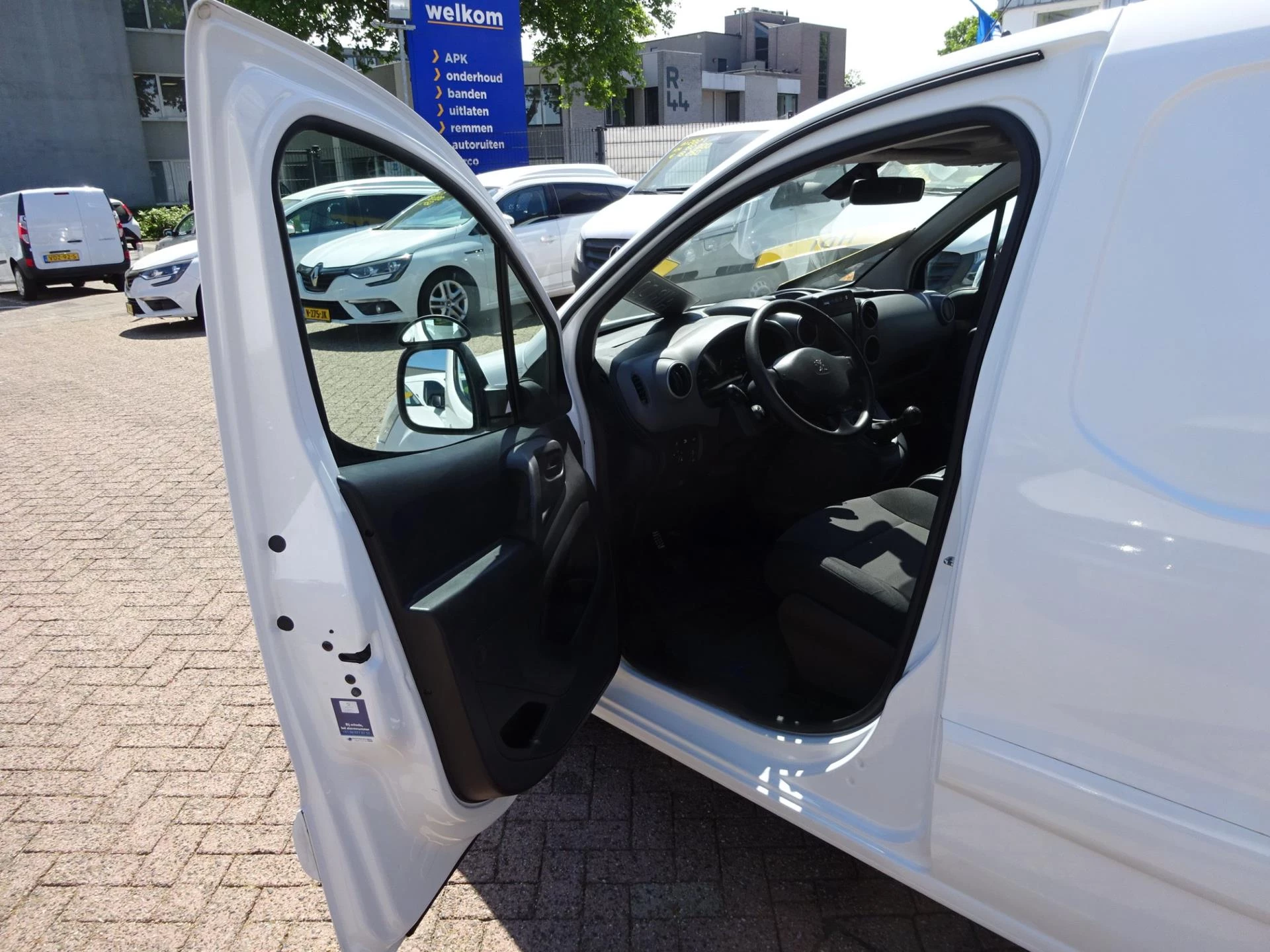 Hoofdafbeelding Peugeot Partner