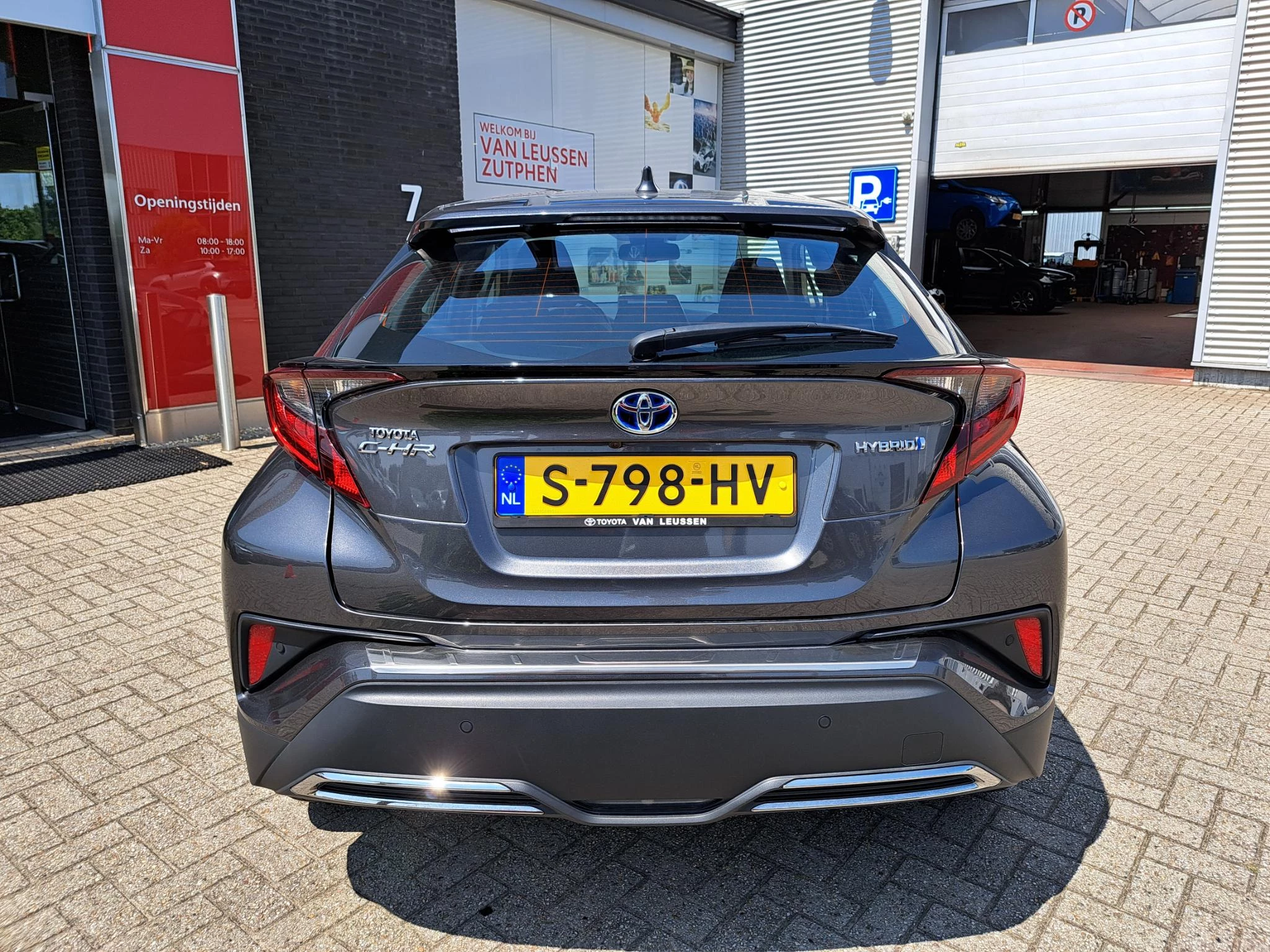 Hoofdafbeelding Toyota C-HR