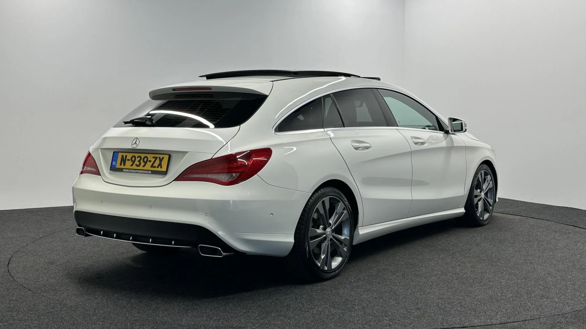 Hoofdafbeelding Mercedes-Benz CLA