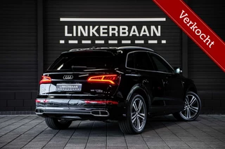 Audi Q5 55 TFSI e Quattro Hybride | S-line | Panodak | Luchtvering | Trekhaak | ACC | Matrix | 20 inch |