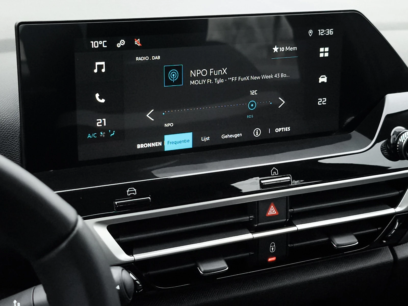 Hoofdafbeelding Citroën ë-C4 X