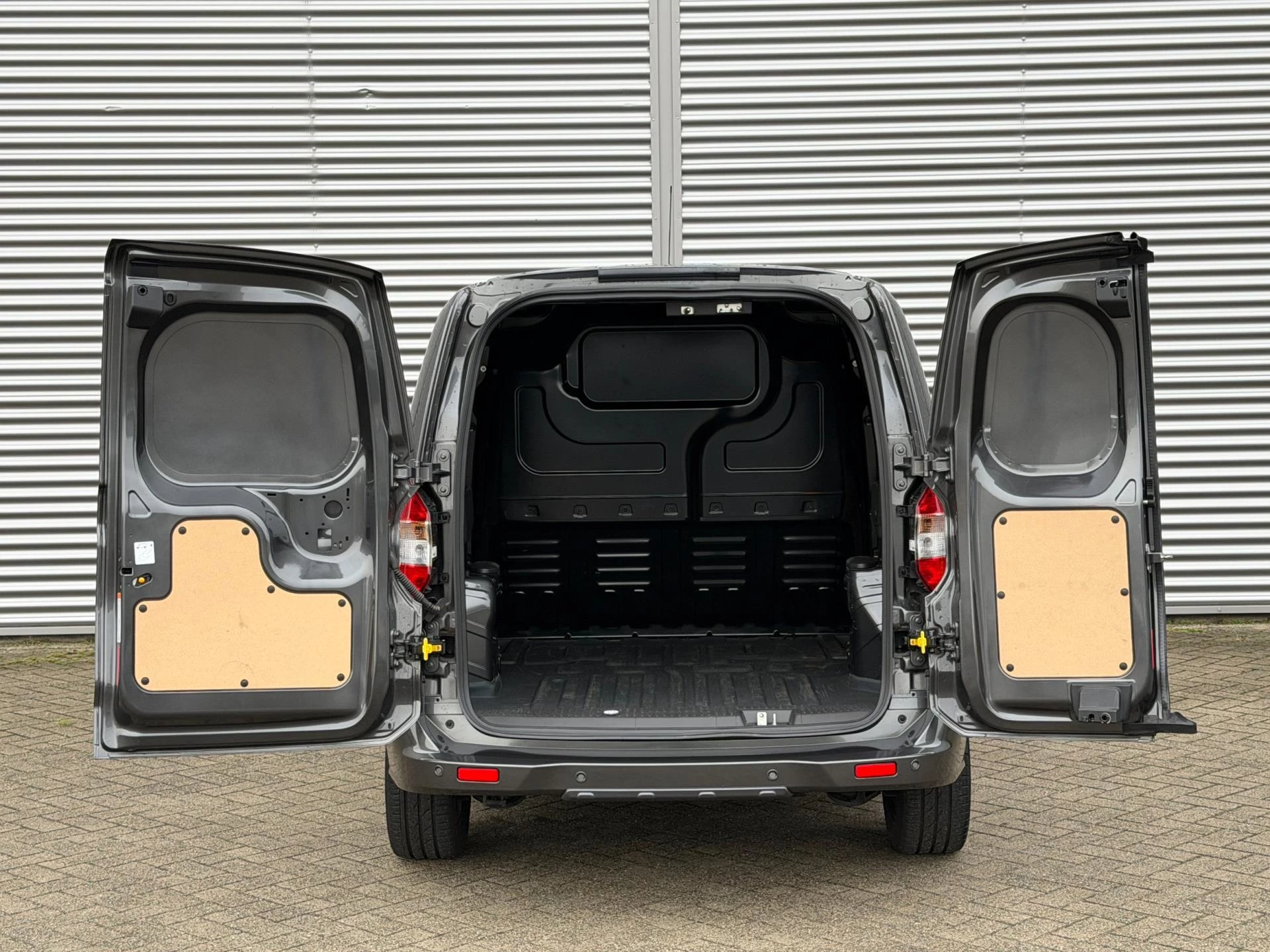 Hoofdafbeelding Ford Transit Courier