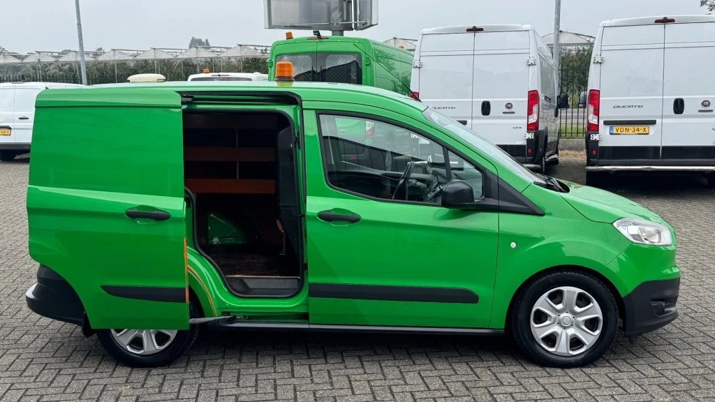 Hoofdafbeelding Ford Transit Courier