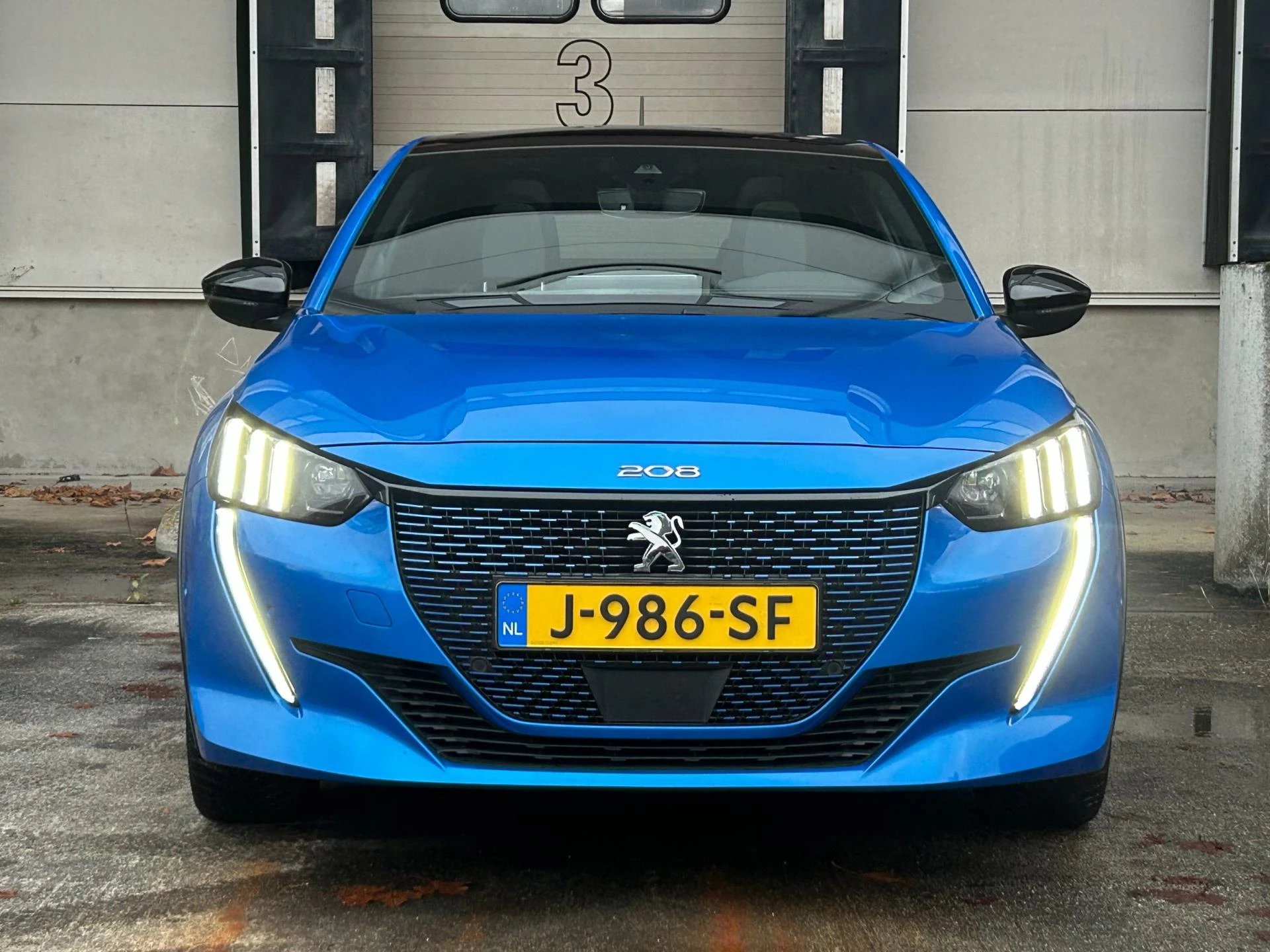 Hoofdafbeelding Peugeot e-208