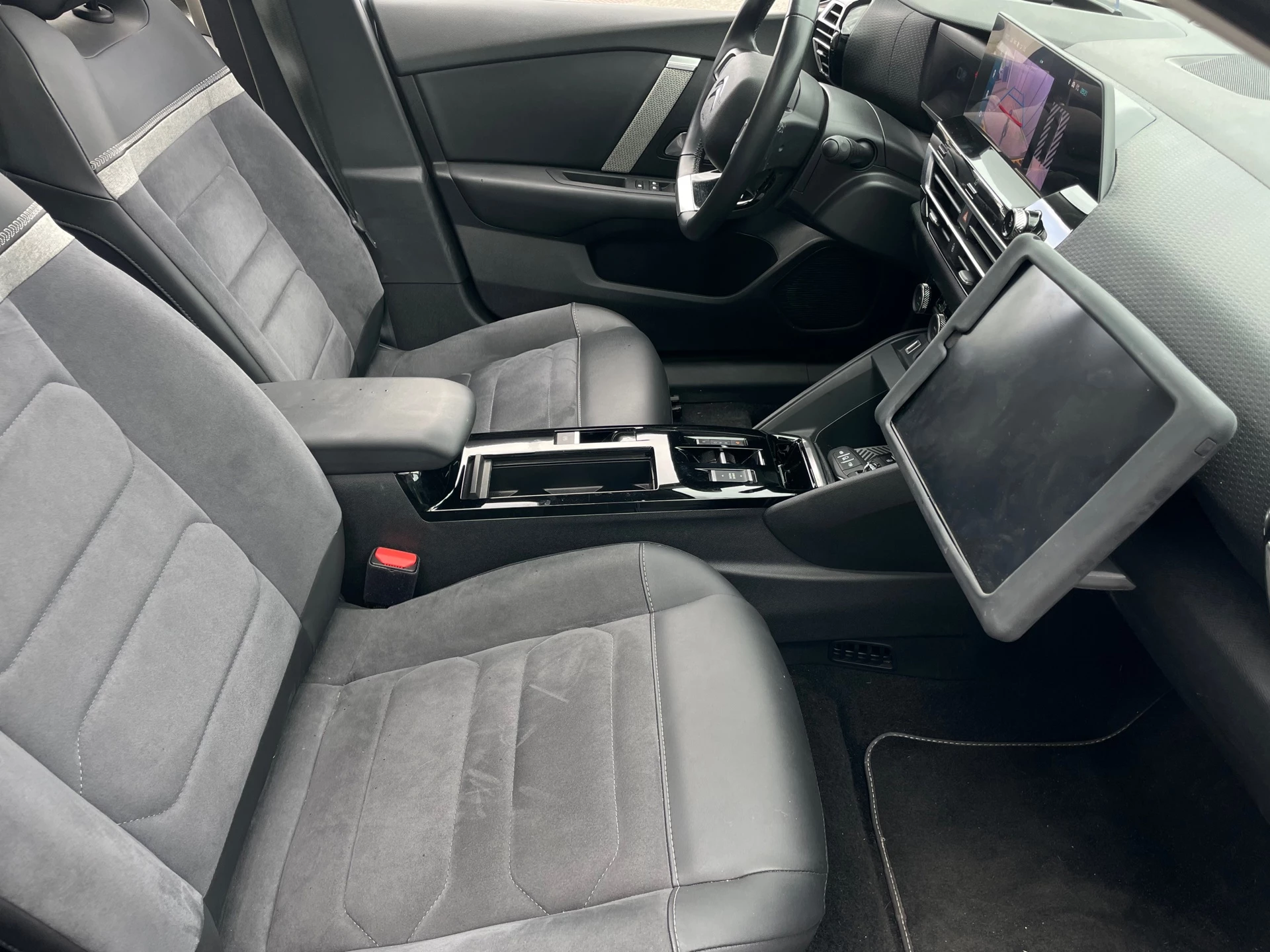 Hoofdafbeelding Citroën ë-C4 X