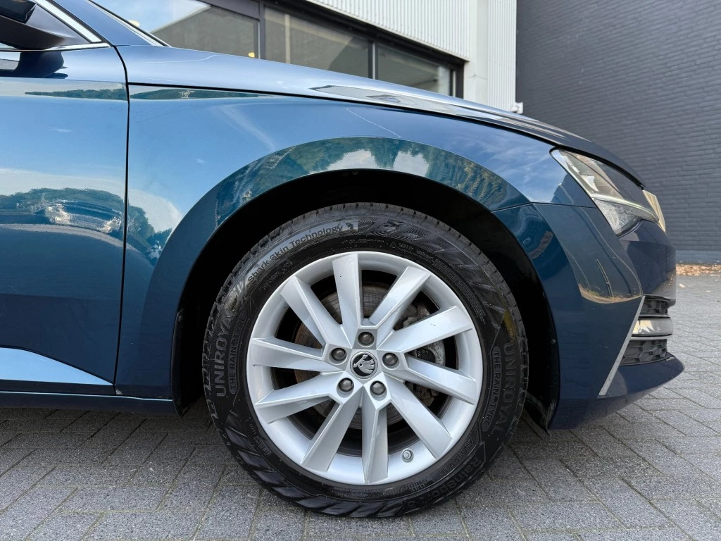 Hoofdafbeelding Škoda Superb