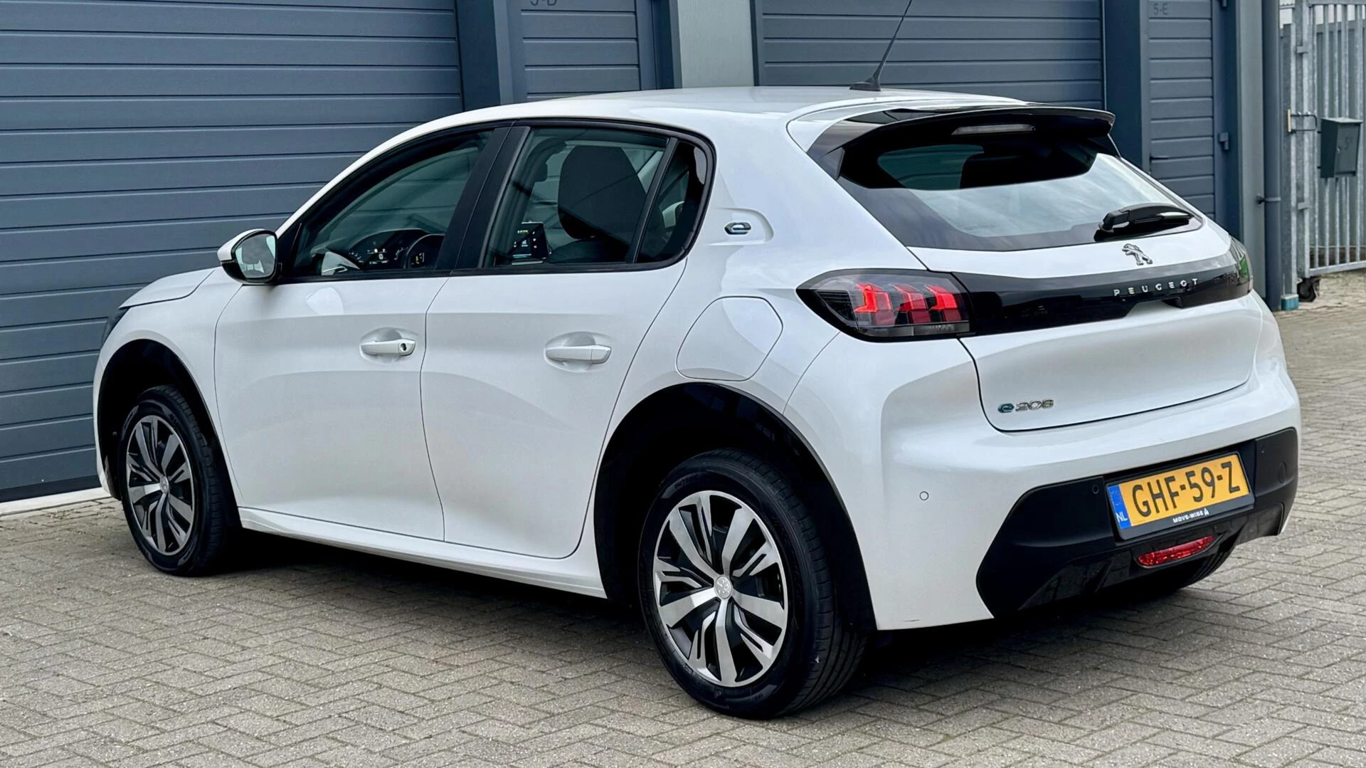 Hoofdafbeelding Peugeot e-208