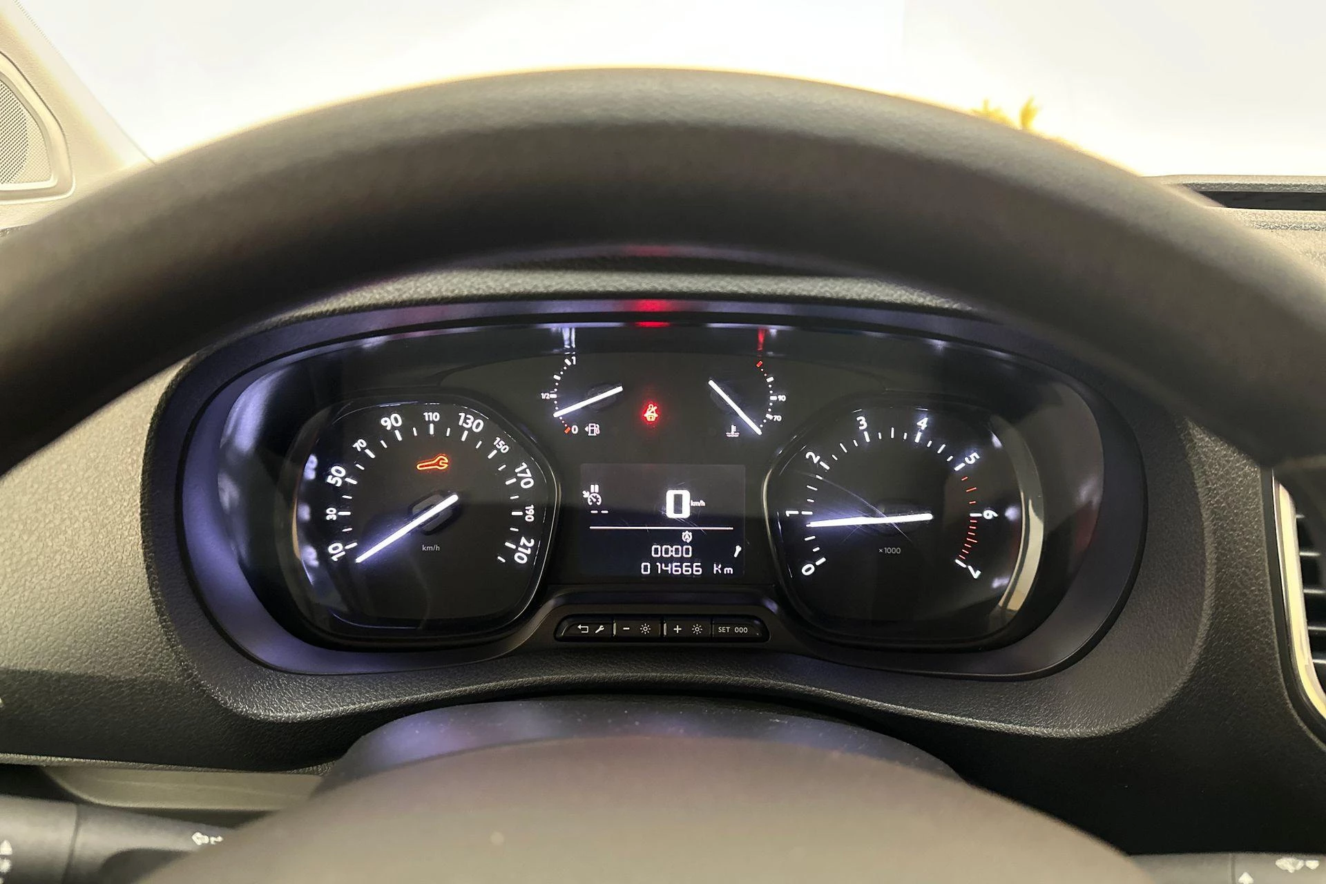 Hoofdafbeelding Peugeot Traveller