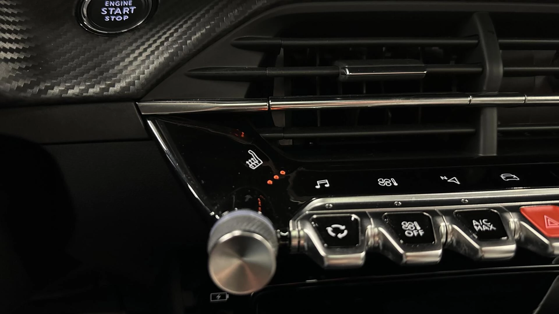 Hoofdafbeelding Peugeot e-2008