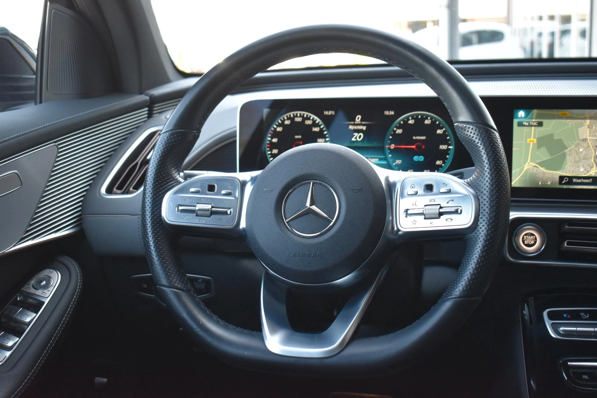 Hoofdafbeelding Mercedes-Benz EQC