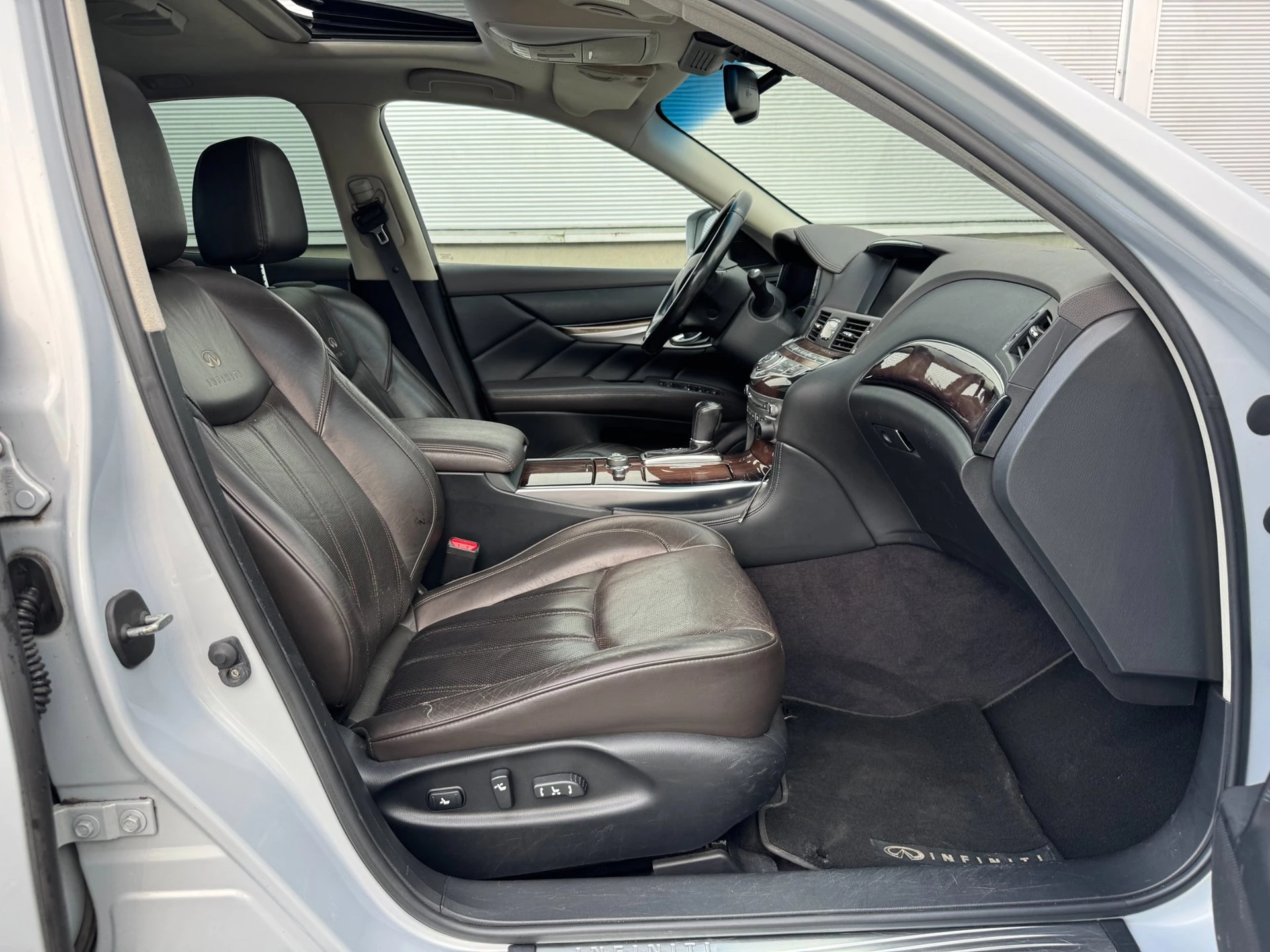 Hoofdafbeelding Infiniti M