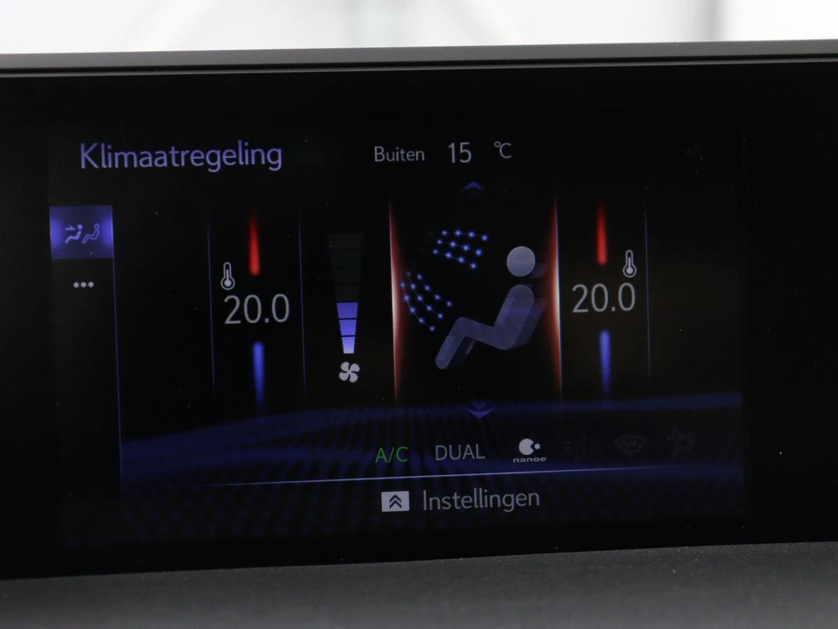 Hoofdafbeelding Lexus UX