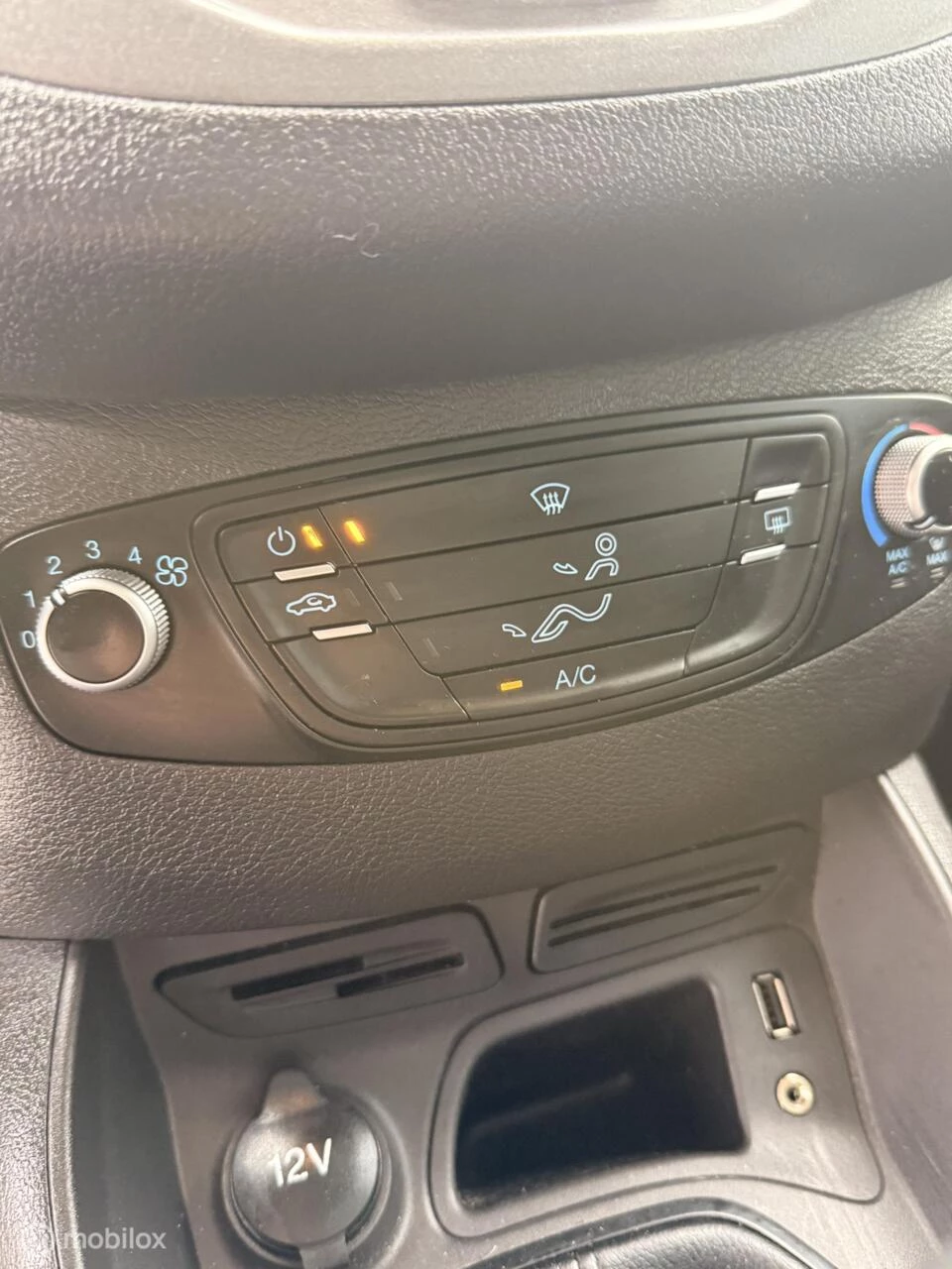 Hoofdafbeelding Ford Transit Courier