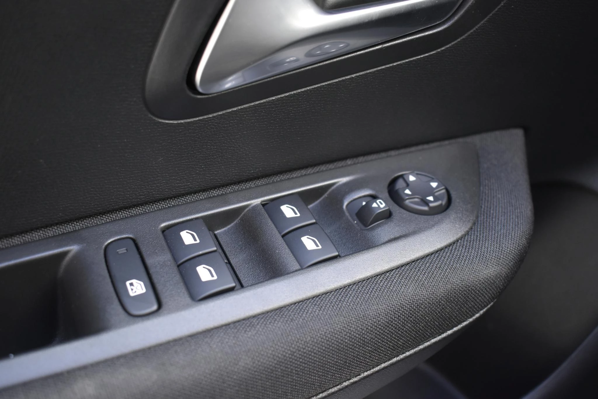 Hoofdafbeelding Peugeot e-208