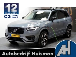 Volvo XC90 2.0 T8 Recharge AWD 287kW/390pk Aut8 R-Design 7P PANORAMADAK + HARMAN/KARDON + PILOT ASSIST + ADAPT.CRUISE + HEAD-UP + STUURVERWARMING + STANDKACHEL + STOELVERWARMING V&A + 360 CAMERA + SPORTSTOELEN + BLIS + PARKSENSOREN + 20” LM-VELGEN!!