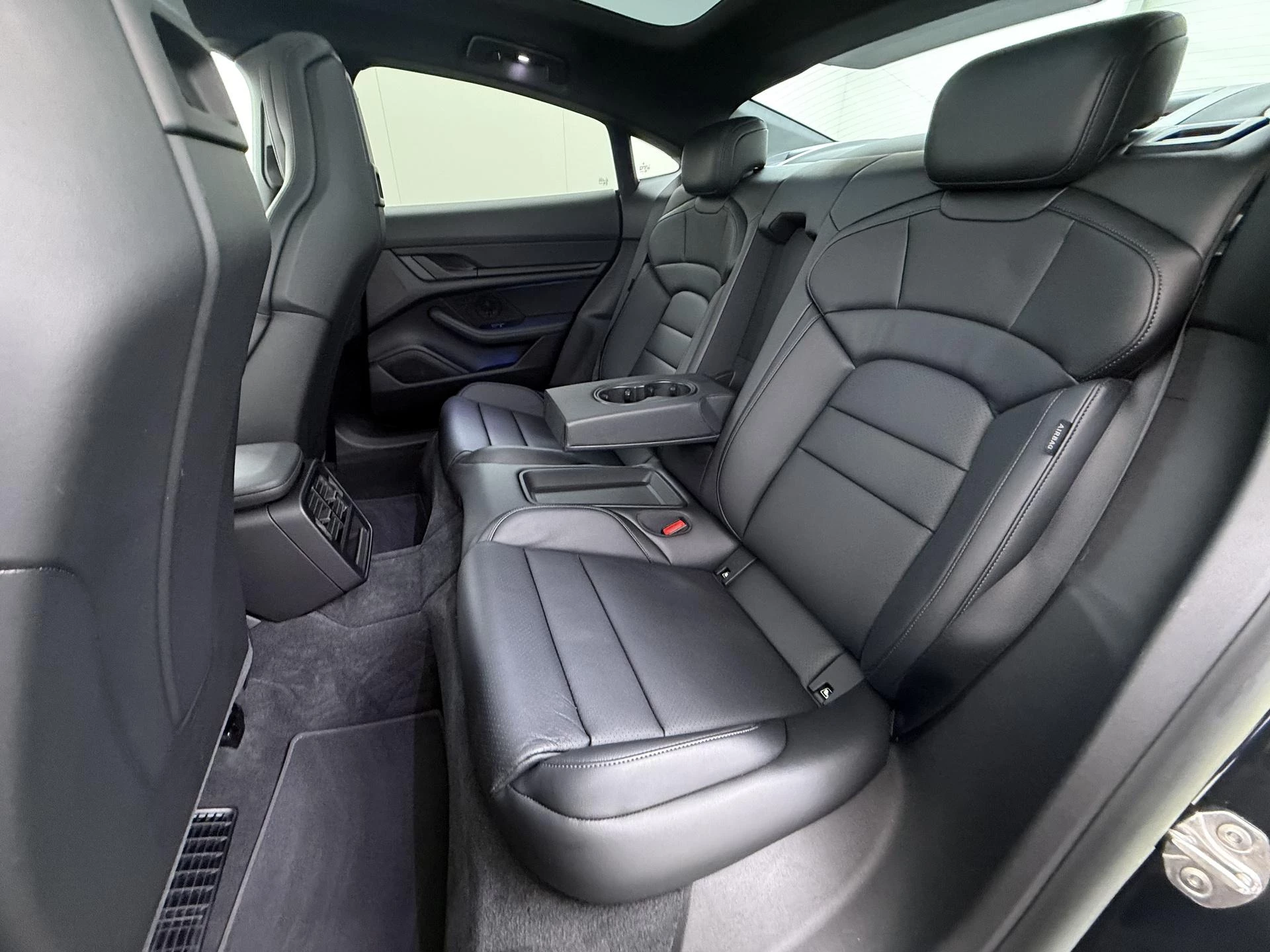 Hoofdafbeelding Porsche Taycan