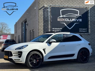 Hoofdafbeelding Porsche Macan Porsche Macan 3.6 Turbo 400pk/Sportchrono/Pano/Carbon/Alcantara
