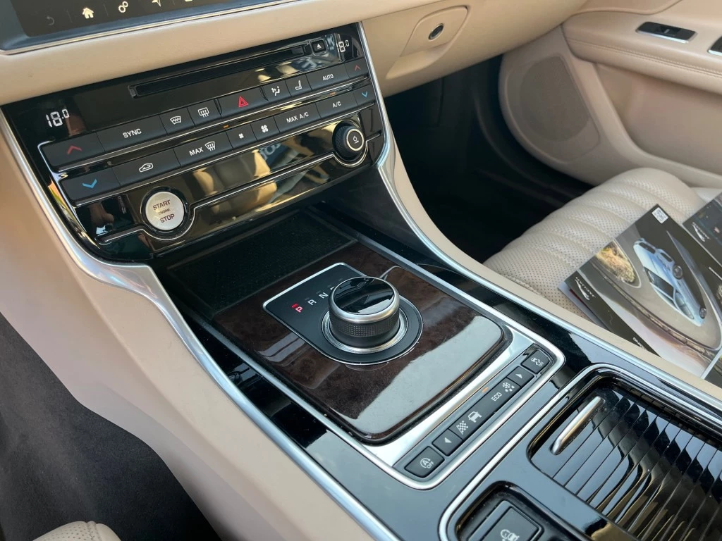 Hoofdafbeelding Jaguar XF