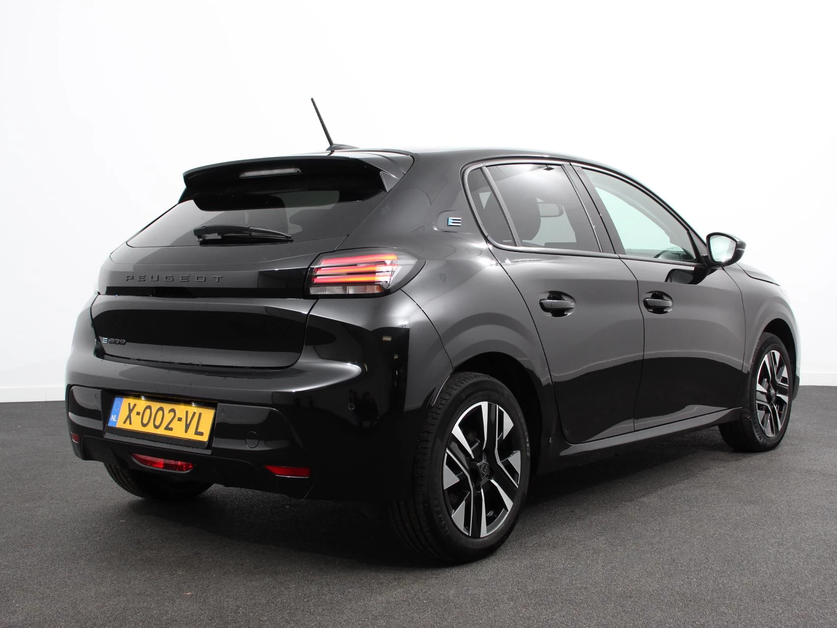 Hoofdafbeelding Peugeot e-208