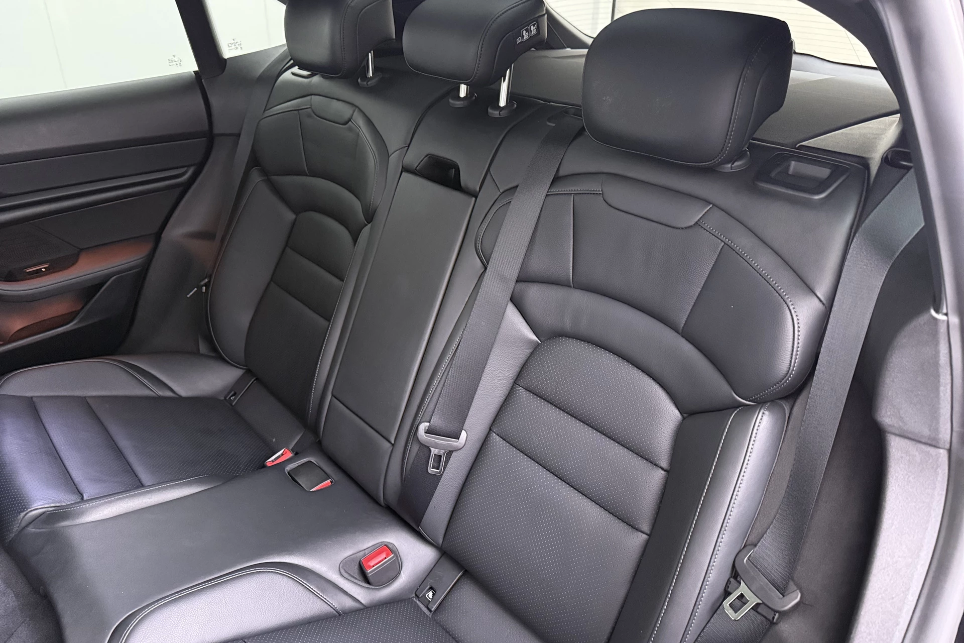 Hoofdafbeelding Porsche Taycan