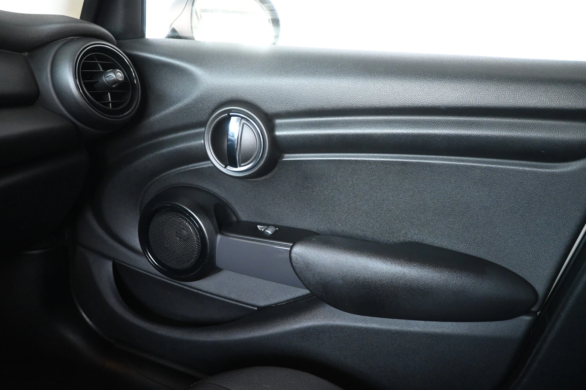 Hoofdafbeelding MINI One