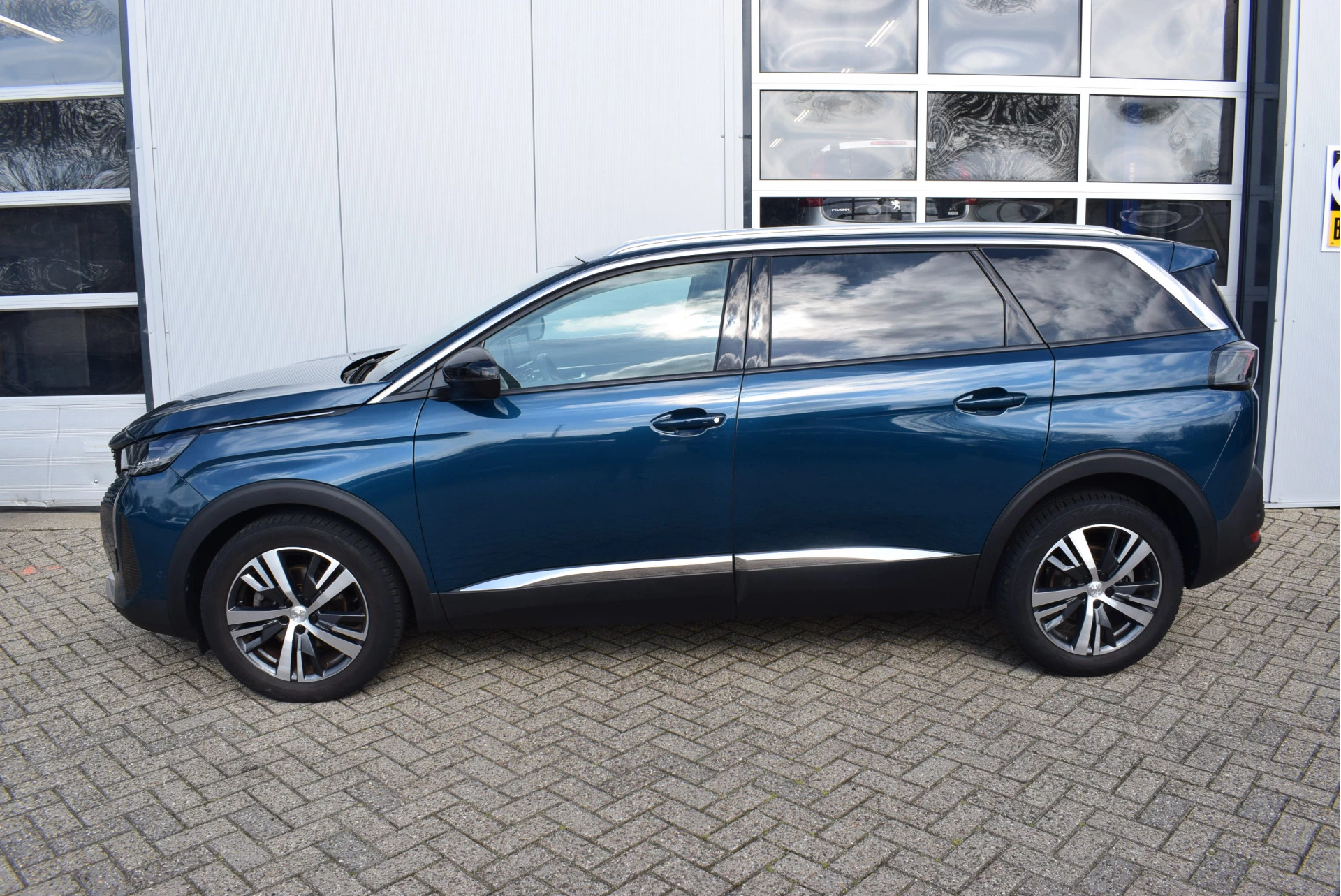 Hoofdafbeelding Peugeot 5008