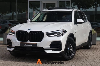 BMW X5 xDrive45e High Executive 394pk | Camera | Trekhaak | LED | Navi | Carplay | Sfeer | Stoelverwarming | Pano