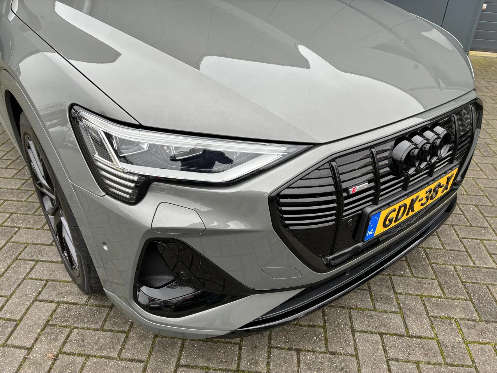 Hoofdafbeelding Audi e-tron