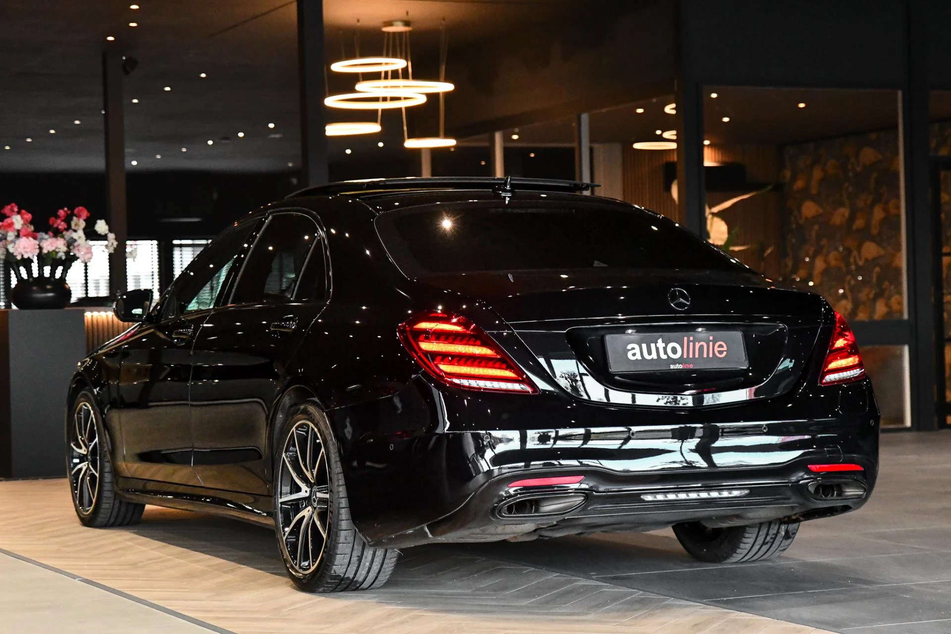 Hoofdafbeelding Mercedes-Benz S-Klasse