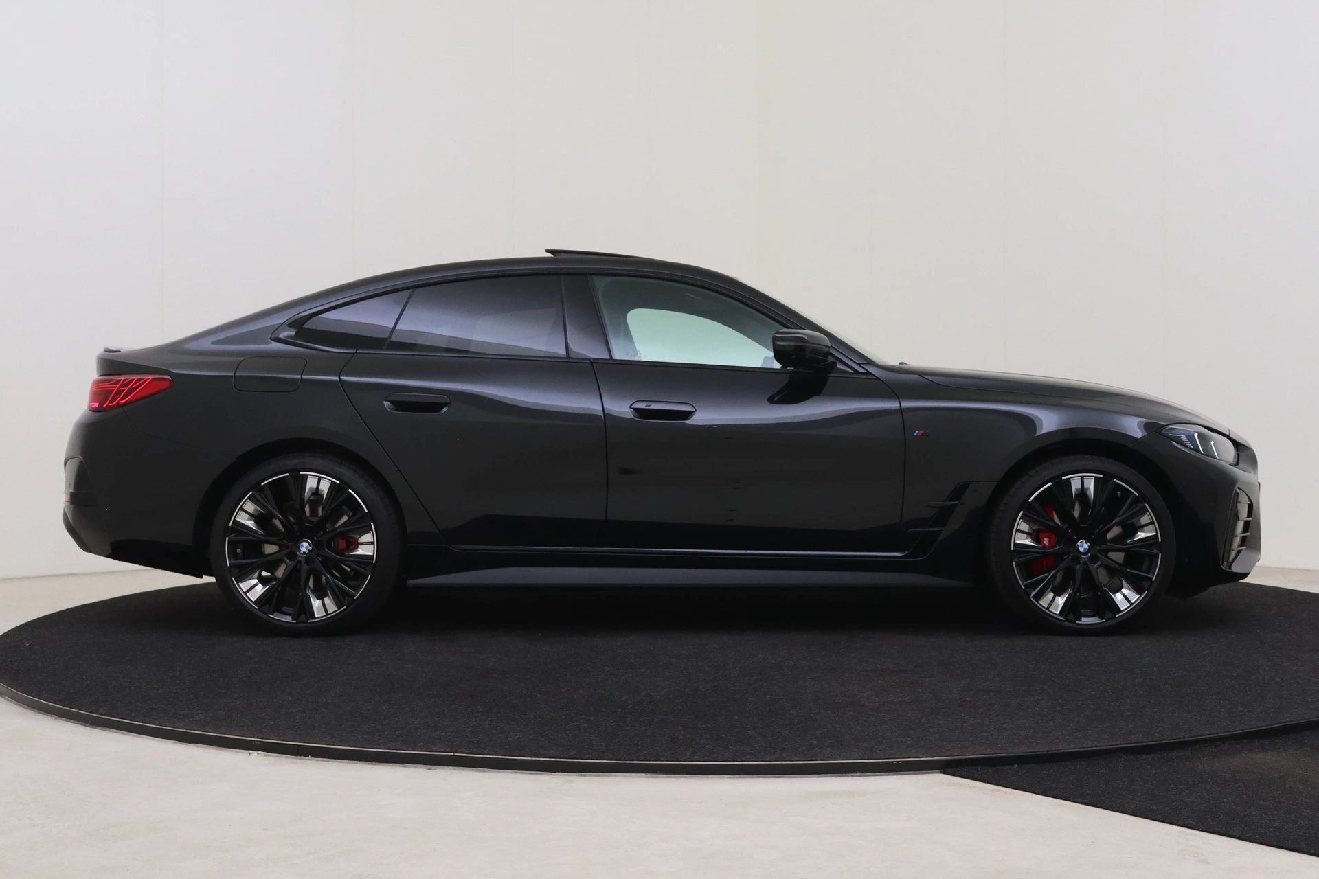 Hoofdafbeelding BMW i4