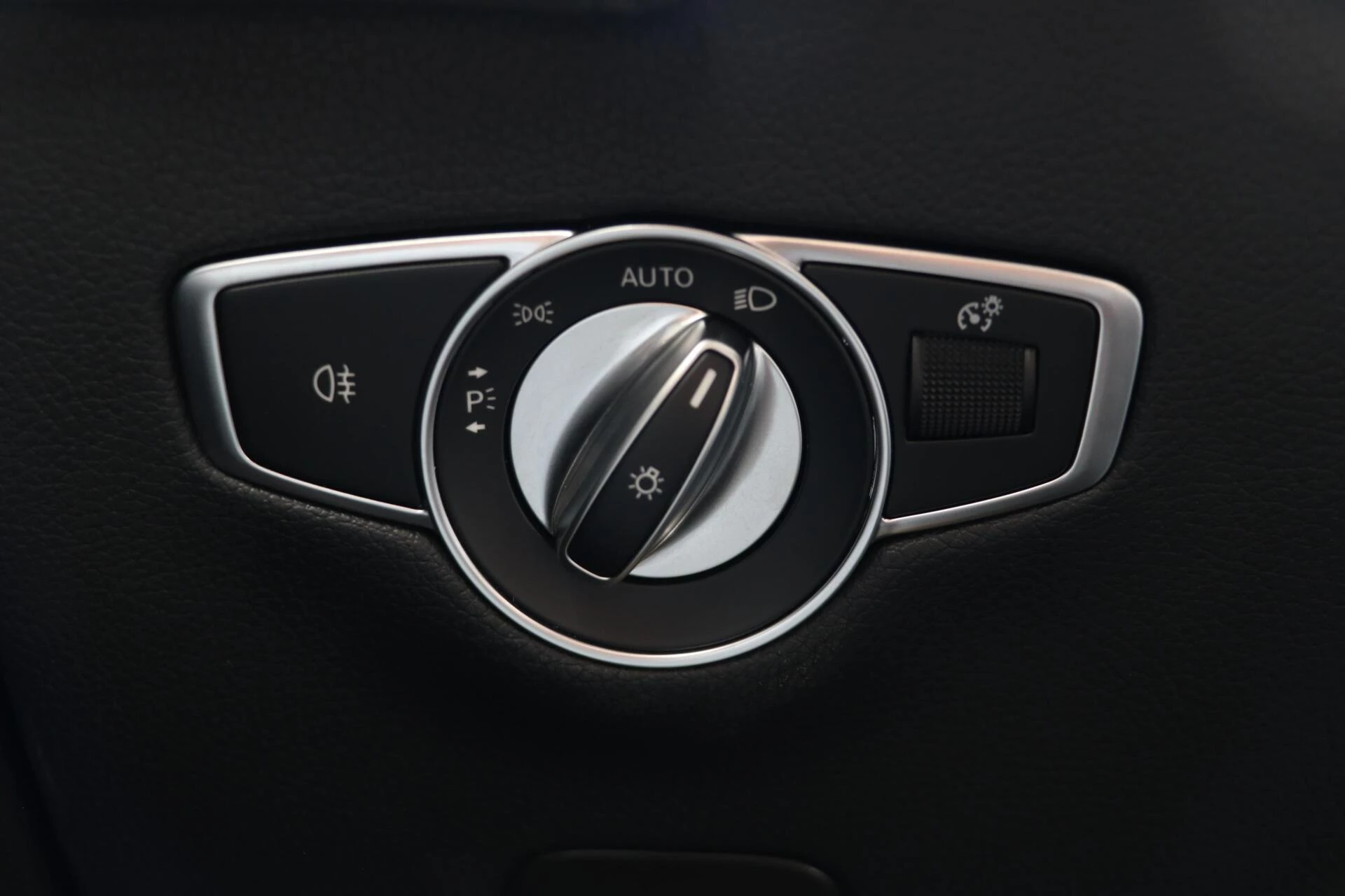 Hoofdafbeelding Mercedes-Benz EQC