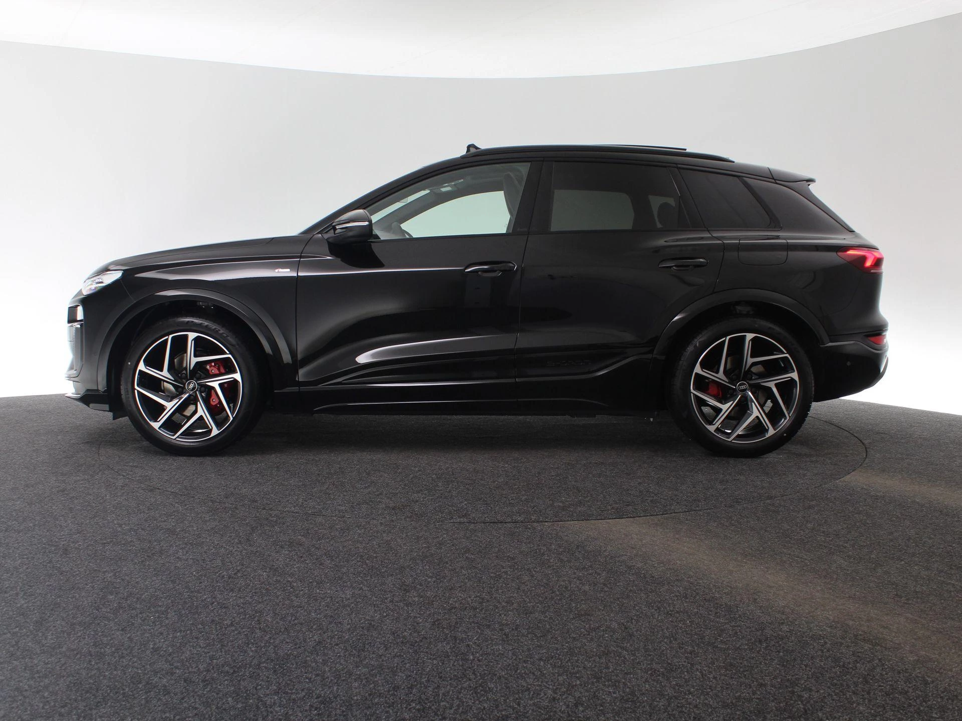 Hoofdafbeelding Audi Q6 e-tron