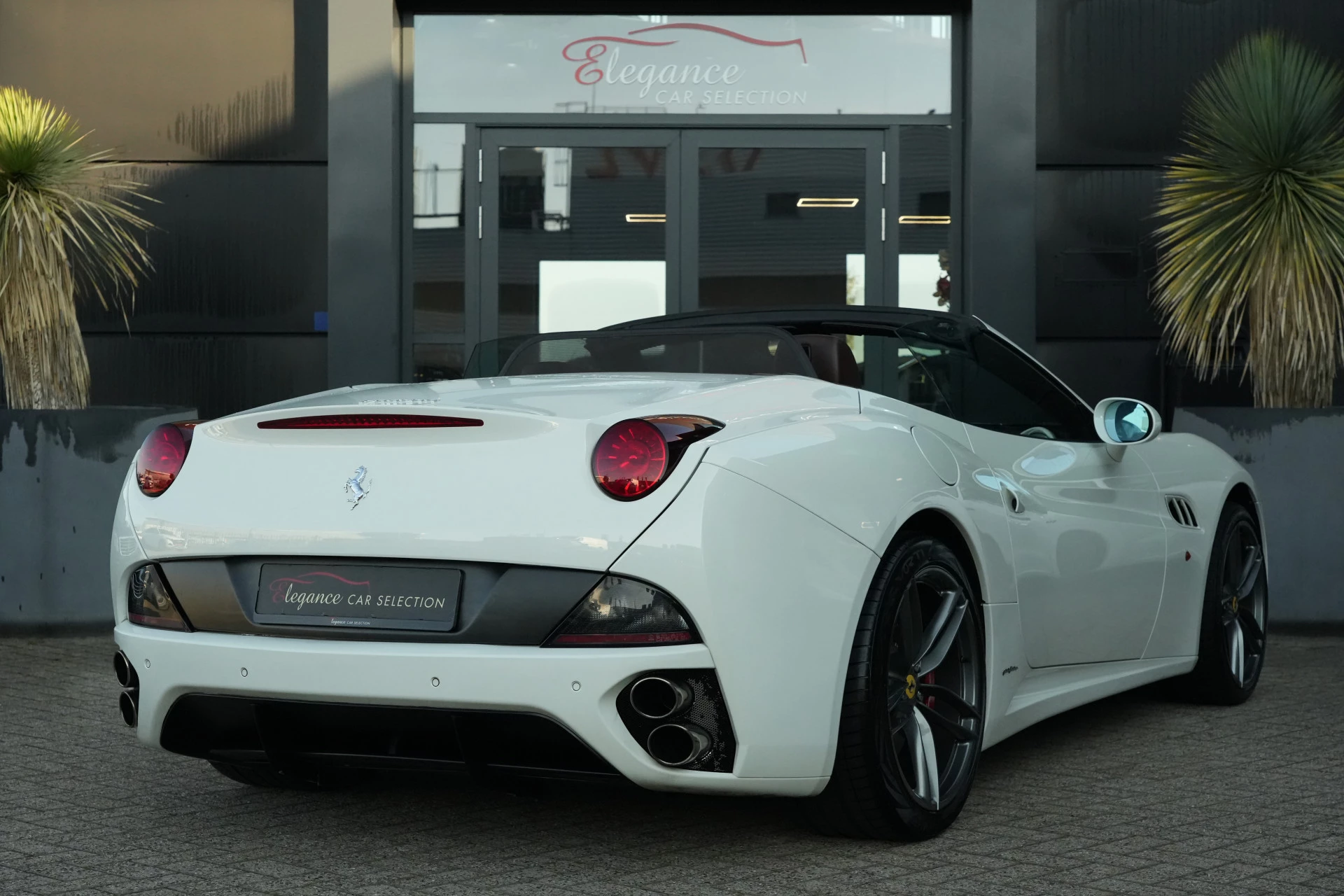 Hoofdafbeelding Ferrari California