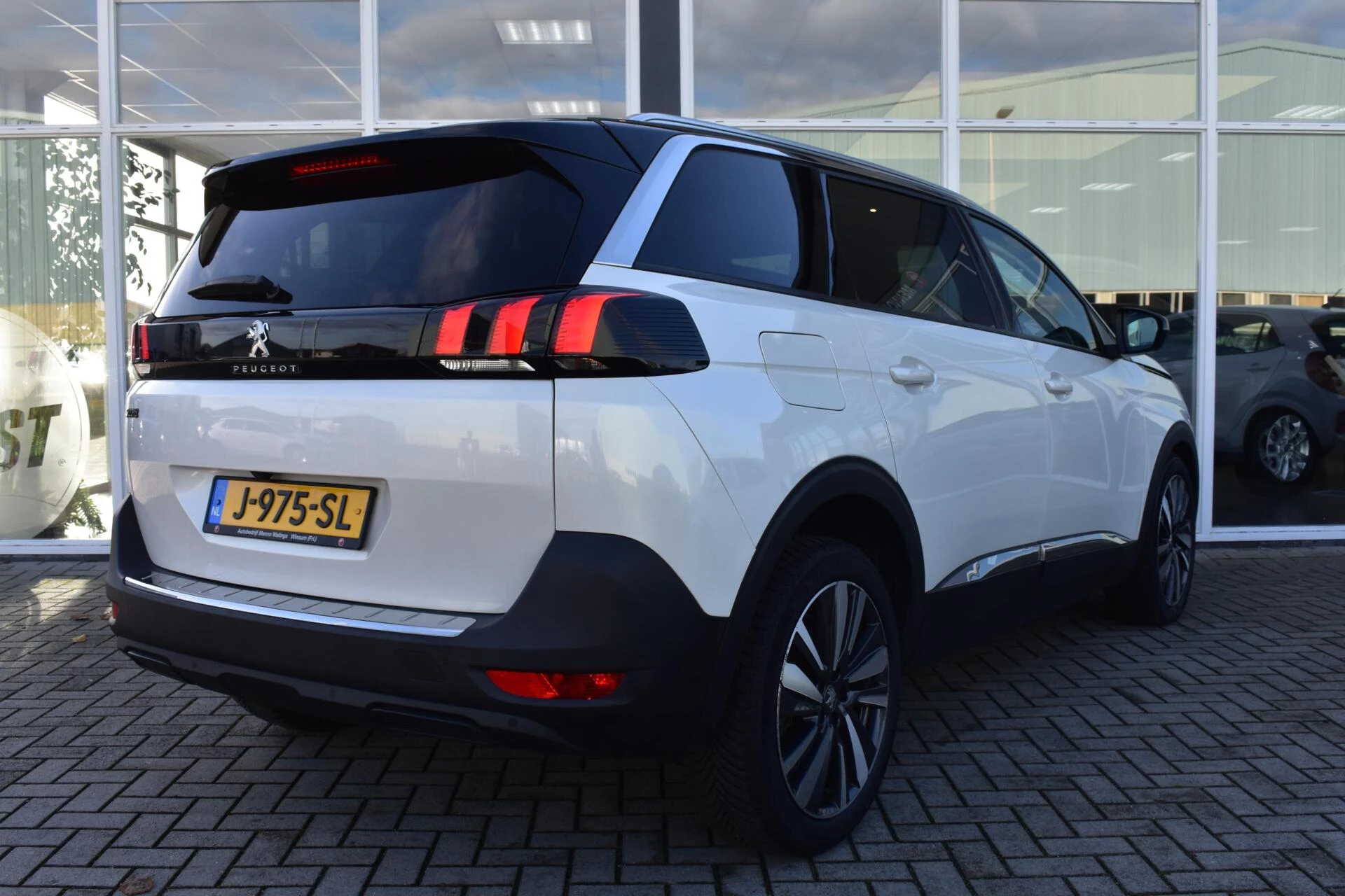 Hoofdafbeelding Peugeot 5008