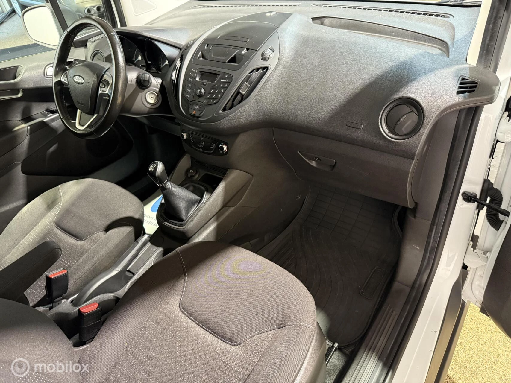 Hoofdafbeelding Ford Transit Courier