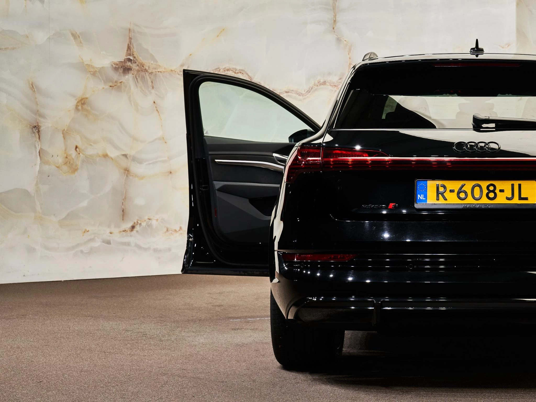 Hoofdafbeelding Audi e-tron