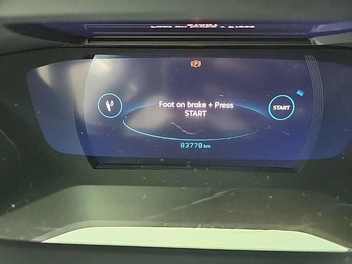 Hoofdafbeelding Peugeot e-2008