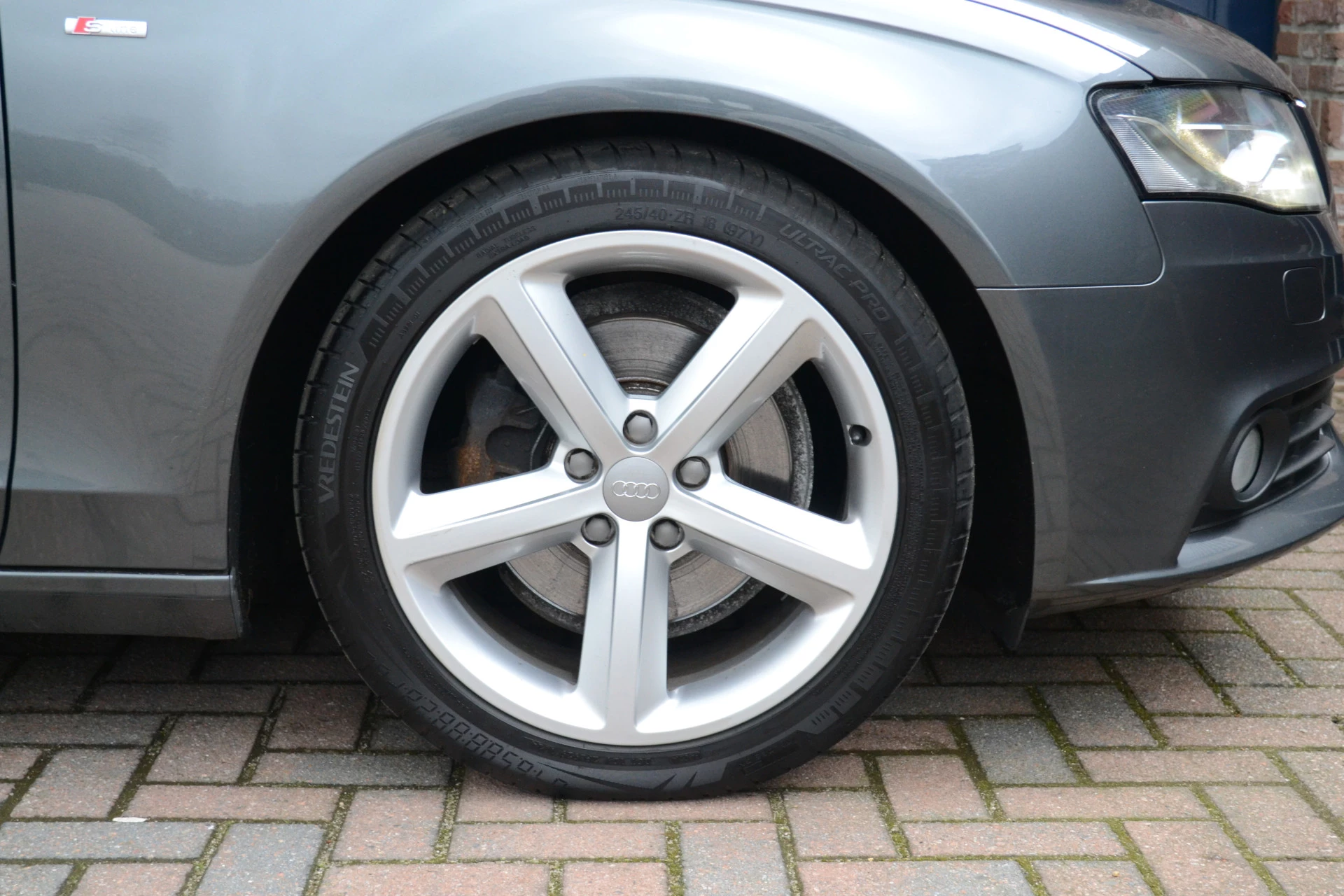 Hoofdafbeelding Audi A4