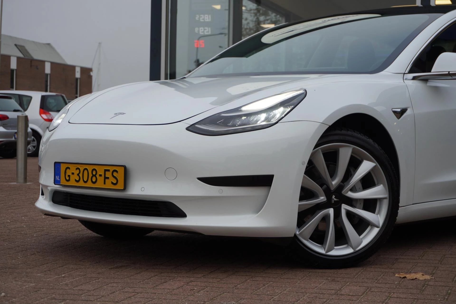 Hoofdafbeelding Tesla Model 3