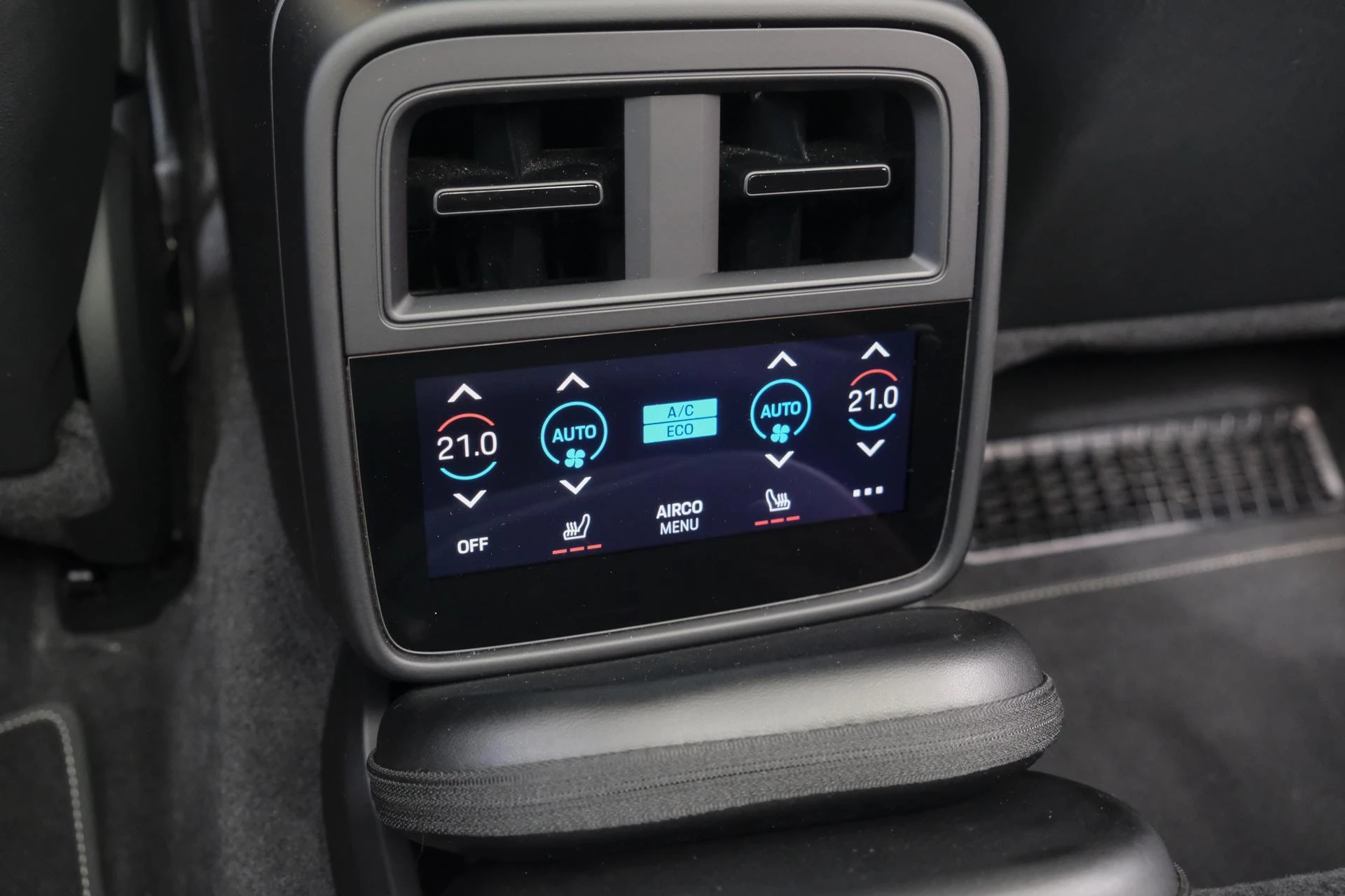 Hoofdafbeelding Porsche Taycan