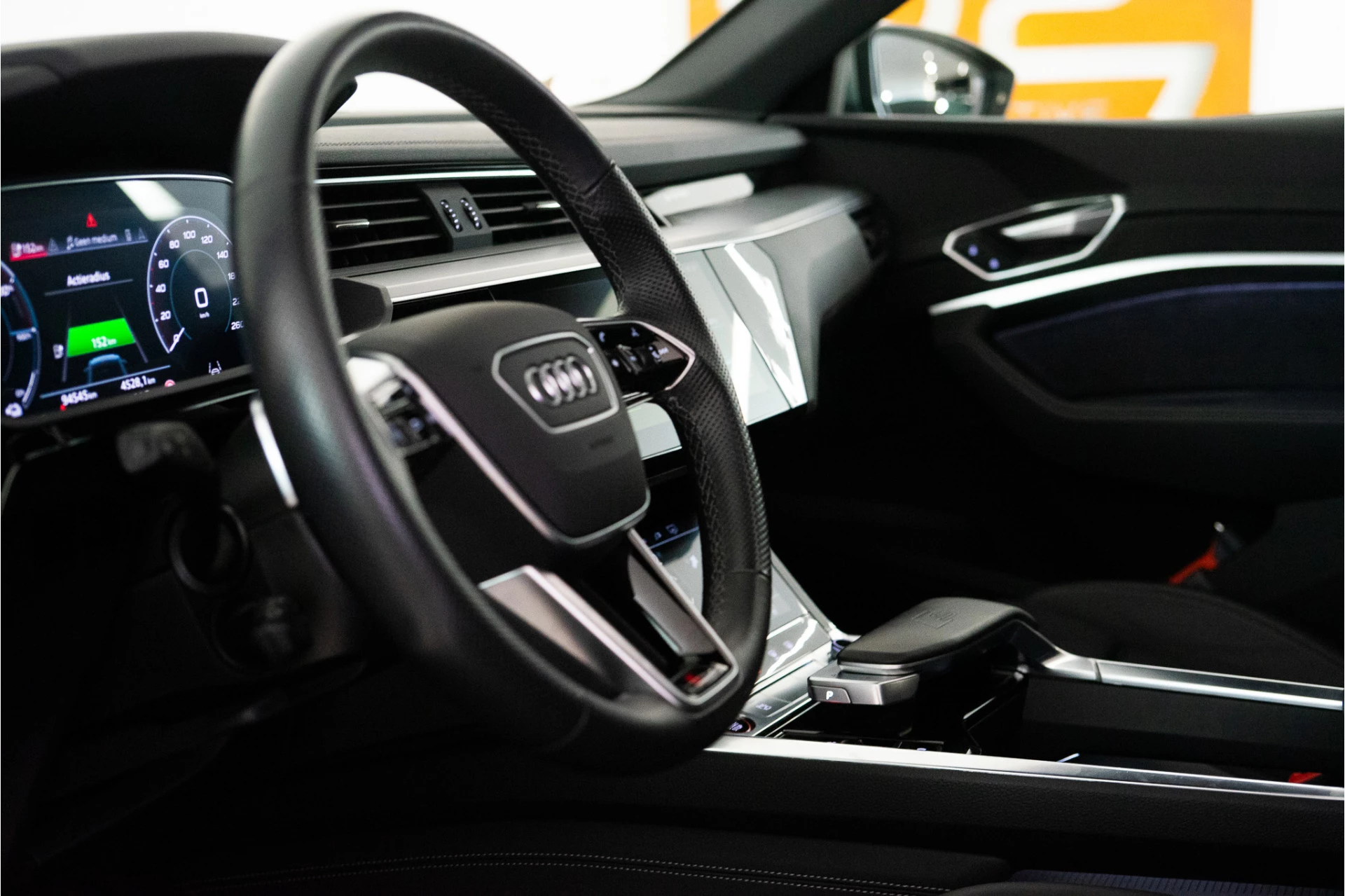 Hoofdafbeelding Audi e-tron